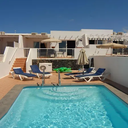 Villa In Puerto Del Carmen Sleeps 5 With Pool&air Con