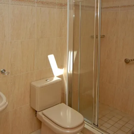 In Puerto Del Carmen Sleeps 5 With Pool And Air Con * Puerto del Carmen (Lanzarote)
