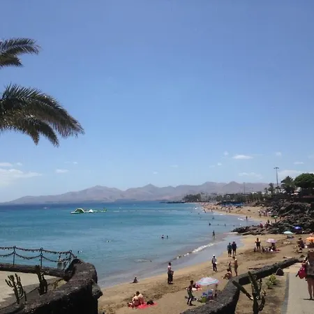 Vila In Puerto Del Carmen Sleeps 5 With Pool And Air Con