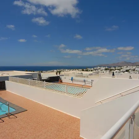 In Puerto Del Carmen Sleeps 5 With Pool And Air Con * Puerto del Carmen (Lanzarote)